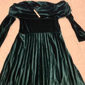 MATERNITY ASOS NWT off the shoulder velvet dress
